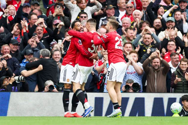 Manchester United, ManU v Liverpool, Premier League Manchester United forward Benjamin Sesko (30) scores a GOAL 2-0 and celebrates Manchester United forward Matheus Cunha (10) during the Manchester United v Liverpool Premier League match at Old Trafford, Manchester, England on 3 May 2026 Credit: Phil Duncan Every Second Media Editorial use only. All images are copyright Every Second Media Limited. No images may be reproduced without prior permission. All rights reserved. Premier League and Football League images are subject to licensing agreements with Football DataCo Limited. see https: www.football-dataco.com Copyright: xIMAGO EveryxSecondxMediax ESM-1972-0014 PhilxDuncanx xEveryxSecondxMediax