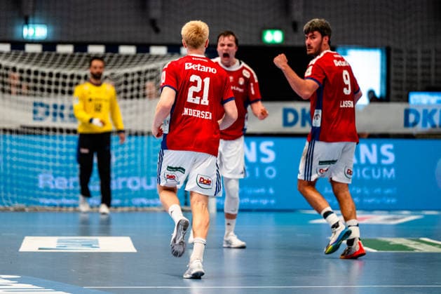 03.05.2026, xdobgx, Handball Daikin HBL, Handball Verein Hamburg HSV - TVB Stuttgart v.l. Frederik Bo Andersen (Handball Sport Verein Hamburg, 21), Andreas Magaard (Handball Sport Verein Hamburg, 4), Jacob Lassen (Handball Sport Verein Hamburg, 9) Jubel, Torjubel, jubelt ueber das Tor, celebrate the goal, celebration Hamburg