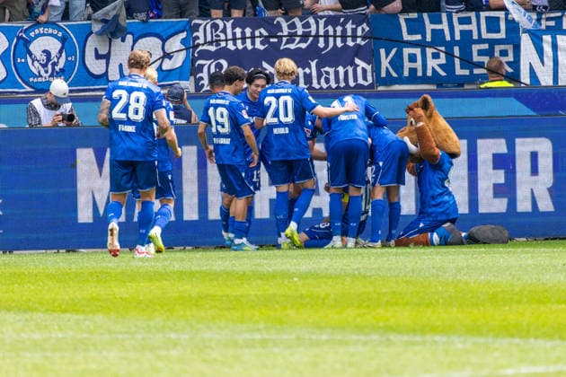 03.05.26 Karlsruher SC - SV Darmstadt Deutschland, Darmstadt, 03.05.26, Fussball, 2. Bundesliga, Karlsruher SC - SV Darmstadt: Karlsruher SC, Juebl Tor 1:0 Wanitzek.