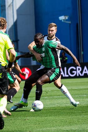 CALCIO - Serie A - US Sassuolo vs AC Milan M Bala Nzola (Sassuolo) and Strahinja Pavlovic (Milan) during the italian soccer Serie A match US Sassuolo vs Ac Milan at Mapei Stadium in Reggio Emilia, Italy on May 03, 2026 during US Sassuolo vs AC Milan, Italian soccer Serie A match in Reggio Emilia, Italy, May 03 2026 Reggio Emilia Italy  Copyright: xIPAxSport ABACAx