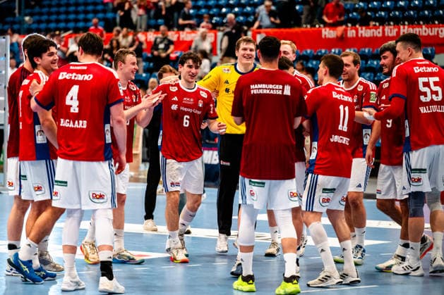 03.05.2026, xdobgx, Handball Daikin HBL, Handball Verein Hamburg HSV - TVB Stuttgart v.l. Handball Sport Verein Hamburg, Jubel ueber den Sieg, Jubel nach Spielende Hamburg
