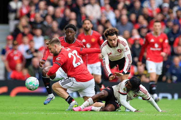 Manchester United, ManU v Liverpool, Premier League Luke Shaw (23) of Manchester United escapes with the ball under pressure from Curtis Jones (17) of Liverpool during the Premier League match between Manchester United and Liverpool at Old Trafford, Manchester, UK on 3 May 2026. Manchester Old Trafford Greater Manchester UK Editorial use only DataCo restrictions apply See www.football-dataco.com , Copyright: xConorxMolloyx PSI-24192-0062