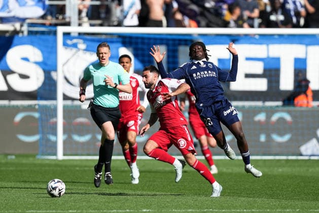 Paris FC v Stade Brestois 29 - Ligue 1 McDonald s 2025 2026 10 Romain DEL CASTILLO (sb29) - 23 Rudy Nzingoula MATONDO (pfc) during the Ligue 1 McDonald s match between Paris FC and Brest at Stade Jean Bouin on May 3, 2026 in Paris, France. Paris France  Copyright: xFEPx 776348377