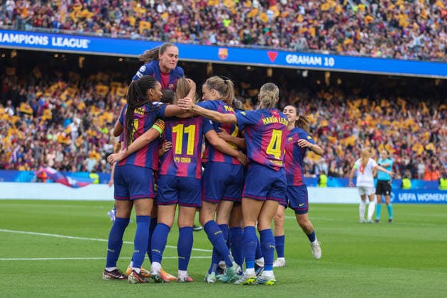 BARCELONA, SPAIN, MAY 3: FC Barcelona, Barca players celebrate after a goal scored by Alexia Putellas (11 FC Barcelona) during the UEFA Womens Champions League match between FC Barcelona and Bayern Munich at Spotify Camp Nou on May 3rd, 2026 in Barcelona, Spain (Photo by Alexander Canillas Sports Press Photo) Copyright: xAlexanderxCanillas SPPx Sportspressphoto_SPR140935