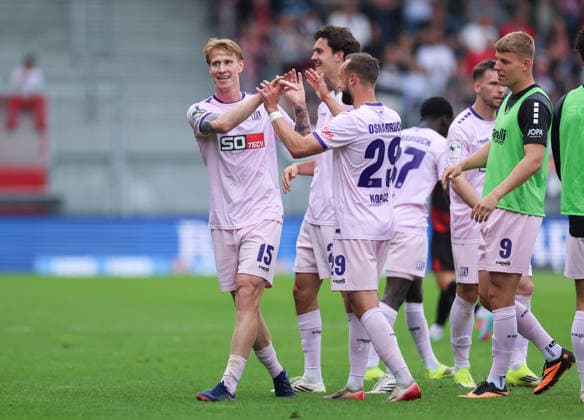 03.05.2026, Fussball 3. Liga, SV Wehen Wiesbaden - VfL Osnabrück, v.l., Torjubel zum 1:2 durch Bjarke Jacobsen (VfL Osnabrück), Goal celebration, celebrate the goal, Theo Janotta (VfL Osnabrück), David Kopacz (VfL Osnabrück) DFL DFB REGULATIONS PROHIBIT ANY USE OF PHOTOGRAPHS AS IMAGE SEQUENCES AND OR QUASI-VIDEO. xdcx *** 03 05 2026, Soccer 3 Liga, SV Wehen Wiesbaden VfL Osnabrück, v l , Goal celebration, celebrate the goal, Theo Janotta VfL Osnabrück , David Kopacz VfL Osnabrück DFL DFB REGULATIONS PROHIBIT ANY USE OF PHOTOGRAPHS AS IMAGE SEQUENCES AND OR QUASI VIDEO xdcx Copyright: HMBxMedia Claus