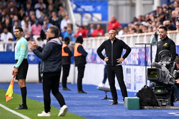 AJ Auxerre v Angers SCO - Ligue 1 McDonald s 2025 2026 Alexandre DUJEUX (Entraineur Angers SCO) during the Ligue 1 McDonald s match between Auxerre and Angers at Stade Abbe Deschamps on May 3, 2026 in Auxerre, France. Auxerre France  Copyright: xFEPx 776348374