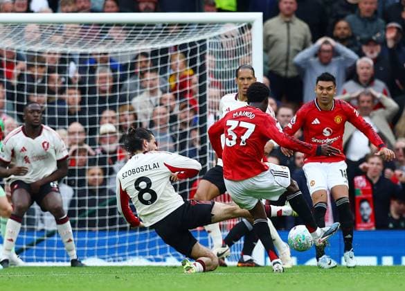 Kobbie Mainoo of Manchester United, ManU scores a goal to make it 3-2 Manchester United v Liverpool, Premier League, Football, Old Trafford, Manchester , UK - 03 May 2026Manchester Old Trafford United Kingdom EDITORIAL USE ONLY No use with unauthorised audio, video, data, fixture lists, club league logos or live services. Online in-match use limited to 120 images, no video emulation. No use in betting, games or single club league player publications.  Copyright: xMattxWest Shutterstockx 16854589al