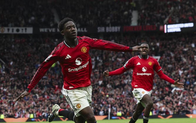 Manchester Utd v Liverpool, FA Premier League 03.05.26 Manchester Utd v Liverpool, FA Premier League Bradley Ormesher The Times Kobbie Mainoo of Manchester United, ManU scores and celebrates scoring his teams 3rd goal  Copyright: xBradleyxOrmesherx NINTCHDBPICT001078049262