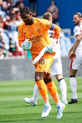 Mike Maignan (Milan) during the italian soccer Serie A match US Sassuolo vs Ac Milan at Mapei Stadium in Reggio Emilia, Italy on May 03, 2026 during US Sassuolo vs AC Milan, Italian soccer Serie A match in Reggio Emilia, Italy, May 03 2026  Copyright: xLucaxDiliberto IPAxSportx xipa-agency.netx xx IPA_74408538 IPA_Agency_IPA74408538