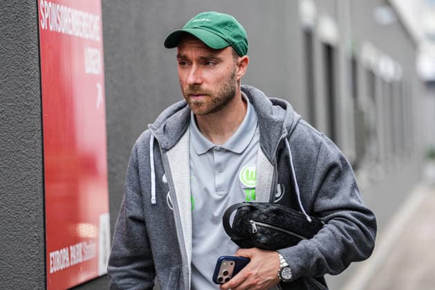 1. Bundesliga: SC Freiburg vs VfL Wolfsburg, 03.05.2026 Christian Eriksen (VfL Wolfsburg, 24) bei Ankunft im Europa-Park Stadion 1. Bundesliga: SC Freiburg vs VfL Wolfsburg, Europa-Park-Stadion, 03.05.2026 DFB DFL REGULATIONS PROHIBIT ANY USE OF PHOTOGRAPHS AS IMAGE SEQUENCES AND OR QUASI-VIDEO. Copyright: xBEAUTIFULxSPORTS Boscox
