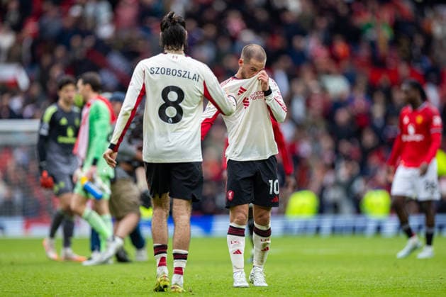Football - FA Premier League - Manchester United, ManU FC v Liverpool FC MANCHESTER, ENGLAND - Sunday, May 3, 2026: Liverpool s Dominik Szoboszlai and Alexis Mac Allister (R) after the FA Premier League match between Manchester United FC and Liverpool FC at Old Trafford. Manchester United won 3-2. (Photo by David Rawcliffe Propaganda) MANCHESTER Old Trafford GREATER MANCHESTER ENGLAND  Copyright: xDavidxRawcliffex P2026-05-03-Man_Utd_Liverpool-128