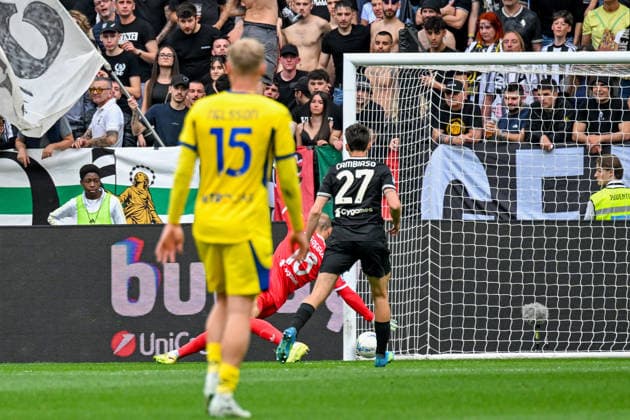 Hellas Verona s Bowie scores a goal during the Serie A soccer match between Juventus and Hellas Verona at the Allianz Stadium in Turin, Italy - Sunday, May 03, 2026. - Soccer .  Copyright: xTanoxPecoraro LaPressex