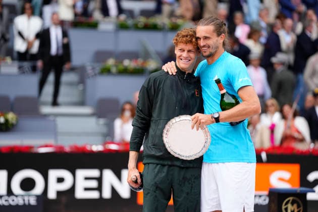 Mutua Madrid Open - Day Fourteen Jannik Sinner of Italy celebrates the victory after winning again Alexander Zverev of Germany during Men s Singles final match on Day Fourteen of the Mutua Madrid Open 2026, ATP, Tennis Herren Masters 1000 and WTA, Tennis Damen 1000 tournament celebrates at La Caja Magica on May 3, 2026 in Madrid, Spain. Madrid Spain  Copyright: xJosexBretonx originalFilename:bretonhernandez-mutuamad260503_npLO6.jpg