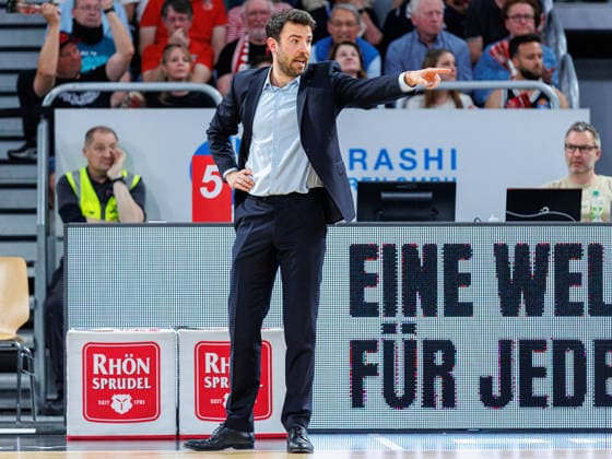 Benka Barloschky (Hamburg Towers, Trainer), Einzelbild, Einzelfoto, Portrait, Portraet, BMA365 Bamberg Baskets vs. Veolia Towers Hamburg, Basketball, easyCredit BBL, 32. Spieltag, 03.05.2026 BMA365 Bamberg Baskets vs. Veolia Towers Hamburg, Basketball, easyCredit BBL, 32. Spieltag, 03.05.2026 Bamberg Copyright: xEibner-Pressefoto G.xSantemizx EP_EER