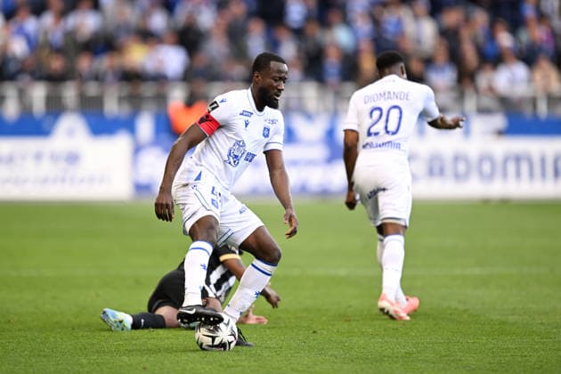 AJ Auxerre v Angers SCO - Ligue 1 McDonald s 2025 2026 42 Elisha OWUSU (aja) during the Ligue 1 McDonald s match between Auxerre and Angers at Stade Abbe Deschamps on May 3, 2026 in Auxerre, France. Auxerre France  Copyright: xFEPx 776348374