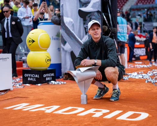 Mutua Madrid Open - Day Fourteen MADRID, SPAIN - MAY 3: Jannik Sinner of Italy poses with the trophy after defeating Alexander Zverev of Germany in the Men s Final during the Mutua Madrid Open 2026 tournament at La Caja Magica on May 03, 2026 in Madrid, Spain. Madrid La Caja Magica Madrid Spain Copyright: xAlbertoxGardinx AGardin_20260503_Tennis_Madrid_Day14_0314