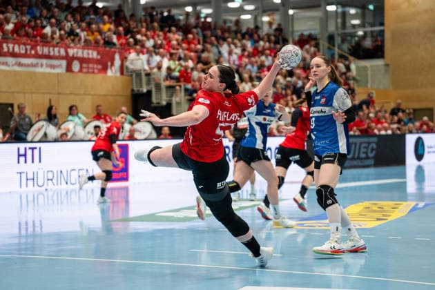 HSG Blomberg-Lippe (GER) vs. Thueringer HC (GER), Handball, 1. Handball Bundesliga Frauen, Halbfinale, Spiel 2, 3.5.2026, Saision 2025 2026, Bad Langensalza Josefine Hanfland (Thueringer HC, 57) im Torwurf Bad Langensalza Salza-Halle Deutschland