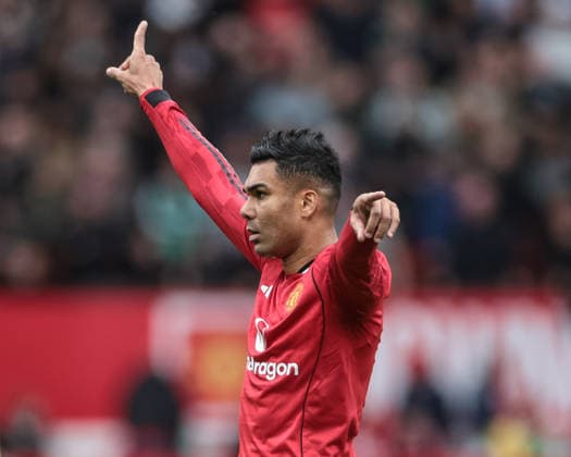 Premier League: Manchester United, ManU v Liverpool Casemiro of Manchester United signals team mates during the Premier League match Manchester United vs Liverpool at Old Trafford, Manchester, United Kingdom on 03 May 2026 (Photo by Mark Cosgrove News Images) Manchester Old Trafford Greater Manchester United Kingdom Copyright: xMarkxCosgrove NewsxImagesx