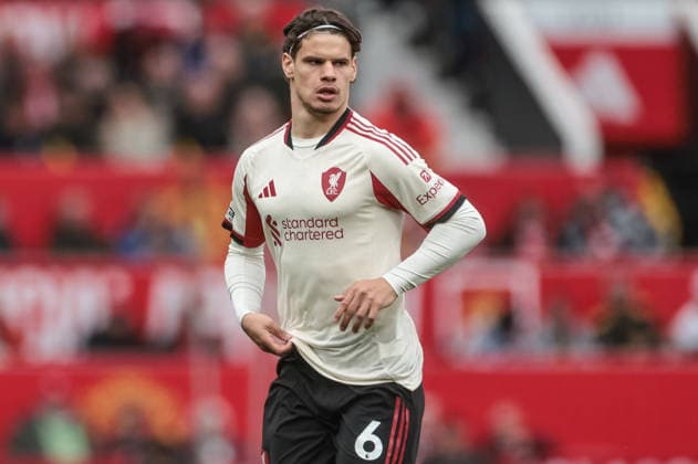 Premier League: Manchester United, ManU v Liverpool Milos Kerkez of Liverpool during the Premier League match Manchester United vs Liverpool at Old Trafford, Manchester, United Kingdom on 03 May 2026 (Photo by Mark Cosgrove News Images) Manchester Old Trafford Greater Manchester United Kingdom Copyright: xMarkxCosgrove NewsxImagesx