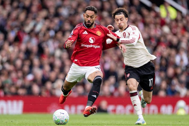 Matheus Cunha of Manchester United, ManU (L) and Curtis Jones of Liverpool (R) during the Premier League 2025-26 football match between Manchester United and Liverpool at Old Trafford, Manchester, England (Photo by Will Palmer Sports Press Photo) Copyright: xWillxPalmer SportsxPressxPhotox Sportspressphoto_SPR141128