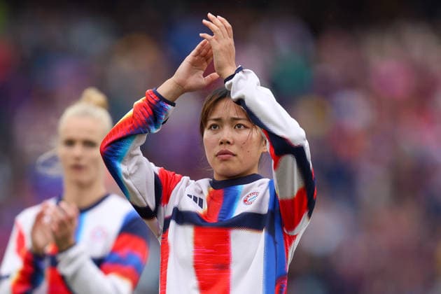 BARCELONA, SPAIN, MAY 3: Momoko Tanikawa (18 Bayern Munich) applauds the fans during the UEFA Womens Champions League match between FC Barcelona, Barca and Bayern Munich at Spotify Camp Nou on May 3rd, 2026 in Barcelona, Spain (Photo by Alexander Canillas Sports Press Photo) Copyright: xAlexanderxCanillas SPPx Sportspressphoto_SPR141165