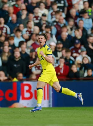 Premier League 2025 26 Aston Villa v Tottenham Hotspur Villa Park 03.05.2026 Conor Gallagher of Tottenham Hotspur scores and celebrates 0-1 Premier League 2025 26 Aston Villa v Tottenham Hotspur Villa Park 03.05.2026 Photograph By Marc Aspland The Times  Copyright: xMarcxAsplandx NINTCHDBPICT001078069546