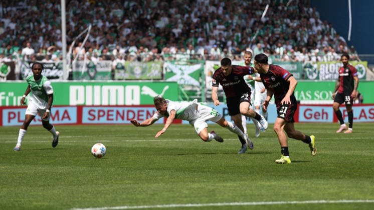 276. Frankenderby: SpVgg Greuther Fuerth vs. 1.FC Nürnberg Football, 2nd Bundesliga 276. Frankenderby: SpVgg Greuther Fuerth vs. 1.FC Nürnberg 3 May 2026 Sportpark Ronhof Thomas Sommer, Fuerth, Germany Image: (fLTR) Felix Klaus (Fürth), Luka Lochoshvili (Nürnberg) DFL regulations prohibit any use of photographs as image sequences and or quasi-video Copyright: xPresseFotoxEvansx xRyanxEvansx