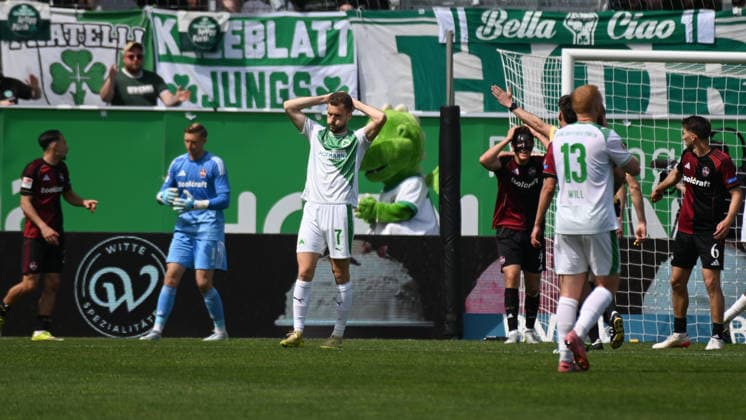 276. Frankenderby: SpVgg Greuther Fuerth vs. 1.FC Nürnberg Football, 2nd Bundesliga 276. Frankenderby: SpVgg Greuther Fuerth vs. 1.FC Nürnberg 3 May 2026 Sportpark Ronhof Thomas Sommer, Fuerth, Germany Image: Dennis Srbeny (Fürth) upset after missed goal chances. DFL regulations prohibit any use of photographs as image sequences and or quasi-video Copyright: xPresseFotoxEvansx xRyanxEvansx