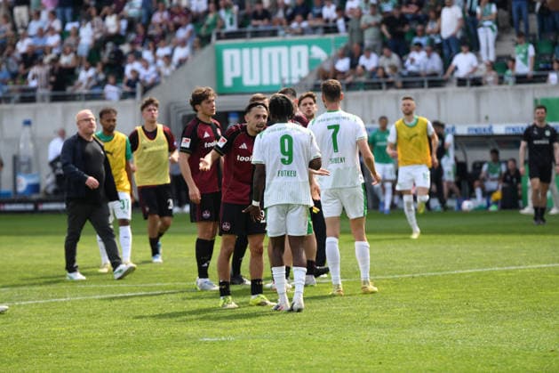276. Frankenderby: SpVgg Greuther Fuerth vs. 1.FC Nürnberg Football, 2nd Bundesliga 276. Frankenderby: SpVgg Greuther Fuerth vs. 1.FC Nürnberg 3 May 2026 Sportpark Ronhof Thomas Sommer, Fuerth, Germany Image: A shoving match starts after the final whistle. DFL regulations prohibit any use of photographs as image sequences and or quasi-video Copyright: xPresseFotoxEvansx xRyanxEvansx