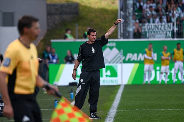 276. Frankenderby: SpVgg Greuther Fuerth vs. 1.FC Nürnberg Football, 2nd Bundesliga 276. Frankenderby: SpVgg Greuther Fuerth vs. 1.FC Nürnberg 3 May 2026 Sportpark Ronhof Thomas Sommer, Fuerth, Germany Image: Trainer Miroslav Klose (Nürnberg) DFL regulations prohibit any use of photographs as image sequences and or quasi-video Copyright: xPresseFotoxEvansx xRyanxEvansx
