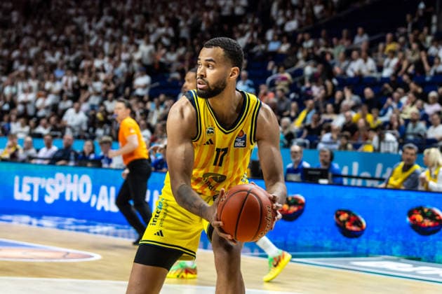 GER, easy-Credit Basketball-Bundesliga, ALBA Berlin - Niners Chemnitz. 03.05.2026, Uber Arena, Berlin, GER, easy-Credit Basketball-Bundesliga, ALBA Berlin - Niners Chemnitz. Norris Agbakoko (ALBA Berlin 17) Foto Alexander Trienitz Berlin Uber Arena Berlin Deutschland