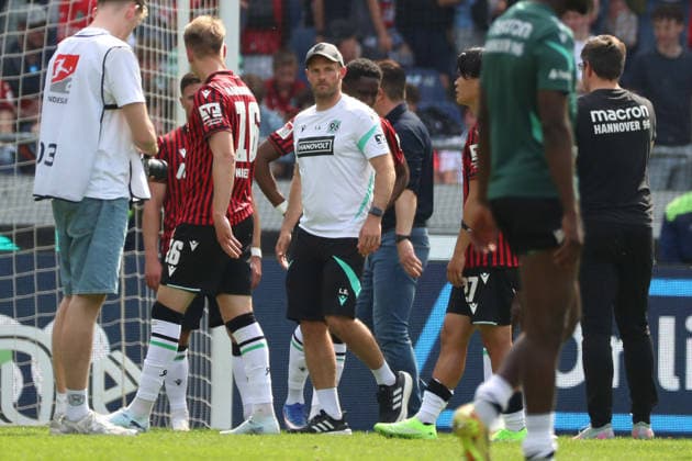 Hannover 96 vs Münster, 2. BL Hannover, 03.05.2026, Fussball - Herren, 2. BL, Saison 2025 2026, Hannover 96 vs Preußen Münster, Spielende, Co-Trainer Lars Barlemann (Hannover 96) (DFL DFB REGULATIONS PROHIBIT ANY USE OF PHOTOGRAPHS as IMAGE SEQUENCES and or QUASI-VIDEO) Heinz von Heiden Arena Niedersachsen Deutschland