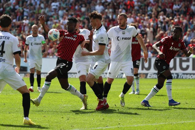 Hannover 96 vs Münster, 2. BL Hannover, 03.05.2026, Fussball - Herren, 2. BL, Saison 2025 2026, Hannover 96 vs Preußen Münster, Mustapha Bundu (Hannover96),Antonio Tikvic (Münster), Torge Paetow (Münster) (DFL DFB REGULATIONS PROHIBIT ANY USE OF PHOTOGRAPHS as IMAGE SEQUENCES and or QUASI-VIDEO) Heinz von Heiden Arena Niedersachsen Deutschland