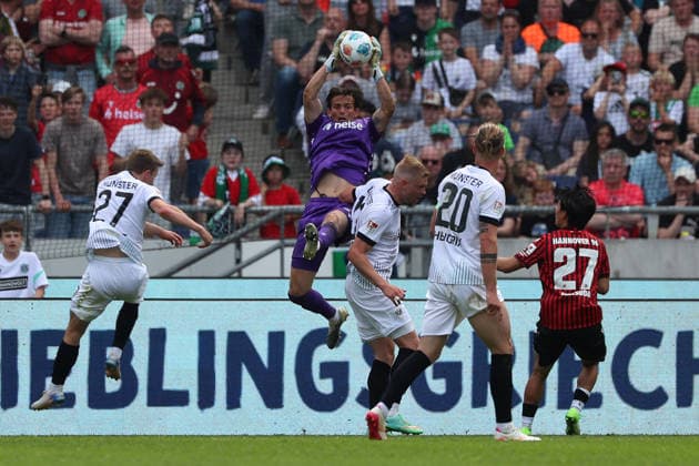 Hannover 96 vs Münster, 2. BL Hannover, 03.05.2026, Fussball - Herren, 2. BL, Saison 2025 2026, Hannover 96 vs Preußen Münster,Torwart Nahuell Noll (Hannover 96), Jano Ter Horst (Münster) (DFL DFB REGULATIONS PROHIBIT ANY USE OF PHOTOGRAPHS as IMAGE SEQUENCES and or QUASI-VIDEO) Heinz von Heiden Arena Niedersachsen Deutschland
