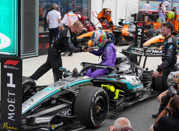 Andrea Kimi Antonelli (Mercedes-AMG Petronas F1 Team, Italien, 12) nach dem Sieg im Rennen. USA, Formel 1 Weltmeisterschaft, Miami Grand Prix, Miami International Autodrome, Miami Gardens, Renntag, Saison 2026, 03.05.2026 USA, Formel 1 Weltmeisterschaft, Miami Grand Prix, Miami International Autodrome, Miami Gardens, Rennen, Saison 2026, 03.05.2026 Miami Gardens Copyright: xEibner-Pressefoto ScottxColemanx EP_SCN