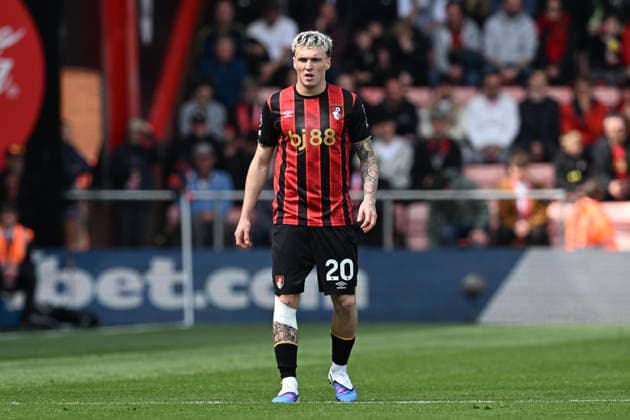 Bournemouth v Crystal Palace, Premier League Alex Jimenez (20) of AFC Bournemouth during the Premier League match between Bournemouth and Crystal Palace at the Vitality Stadium, Bournemouth, UK on 3 May 2026. Bournemouth Vitality Stadium Dorset UK Editorial use only DataCo restrictions apply See www.football-dataco.com , Copyright: xGrahamxHuntx PSI-24199-0321