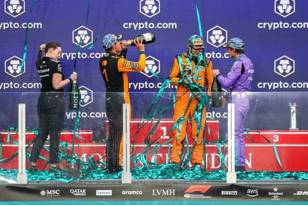 Champagnerdusche zwischen 2 Platz Lando Norris (McLaren Formula 1 Team), Winner, Sieger, Kimi Antonelli (Mercedes-AMG Petronas 12), 3 Platz Oscar Piastri (McLaren Formula 1 Team 81), Amy Walker (Mercedes-AMG Petronas), Grosser Preis von Miami, Motorsport, Herren, Formel 1, Rennen, 03.05.2026 Miami Florida USA