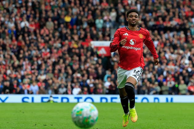 Manchester United, ManU v Liverpool, Premier League Amad Diallo (16) of Manchester United runs for the ball during the Premier League match between Manchester United and Liverpool at Old Trafford, Manchester, UK on 3 May 2026. Manchester Old Trafford Greater Manchester UK Editorial use only DataCo restrictions apply See www.football-dataco.com , Copyright: xConorxMolloyx PSI-24192-0148