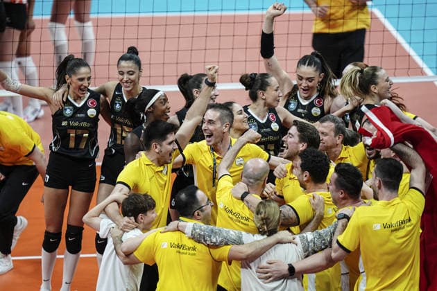 Eczacibasi Dynavit v VakifBank - CEV Women’s Champions League Final Four ISTANBUL, TURKIYE - MAY 3: Players of Vakifbank celebrate after victory at the CEV Women’s Champions League Final Four final match between Eczacibasi Dynavit and VakifBank at Ulker Sports and Event Hall in Istanbul, Turkiye, on May 3, 2026. Agit Erdi Ulukaya Anadolu Istanbul Turkey. Editorial use only. Please get in touch for any other usage.  Copyright: x2026xAnadoluxAgitxErdixUlukayax
