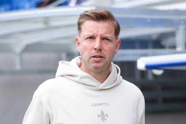 Deutschland: Karlsruher SC vs. SV Darmstadt 98, 32. Spieltag, 2. Bundesliga, Saison 2025 26, BBBank Wildpark (Karlsruhe): Florian Kohfeldt, (Trainer, SV Darmstadt 98) Karlsruhe BBBank Wildpark Baden-Württemberg Deutschland