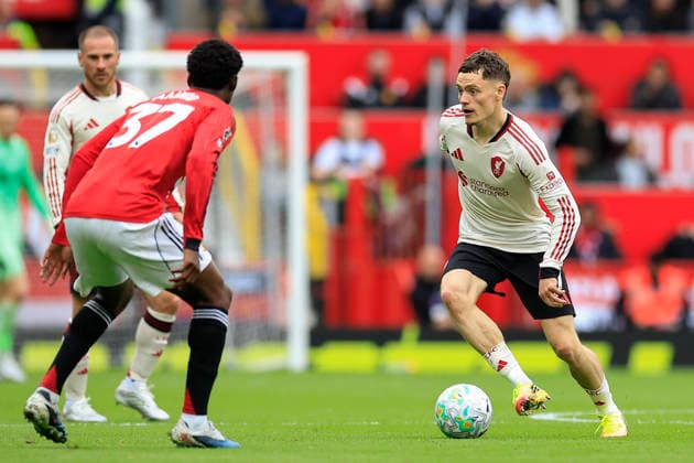 Manchester United, ManU v Liverpool, Premier League Florian Wirtz (7) of Liverpool controls the ball during the Premier League match between Manchester United and Liverpool at Old Trafford, Manchester, UK on 3 May 2026. Manchester Old Trafford Greater Manchester UK Editorial use only DataCo restrictions apply See www.football-dataco.com , Copyright: xConorxMolloyx PSI-24192-0154