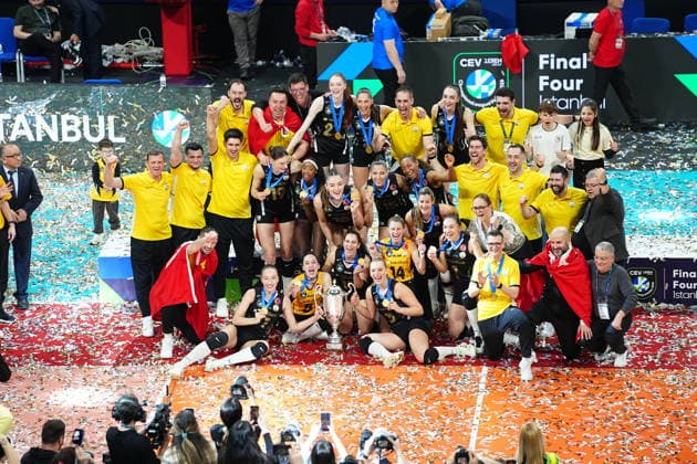 Eczacibasi Dynavit v VakifBank - CEV Women’s Champions League Final Four ISTANBUL, TURKIYE - MAY 3: Players of Vakifbank pose for photos with trophy claiming the CEV Champions League title following the CEV Women’s Champions League Final Four final match between Eczacibasi Dynavit and VakifBank at Ulker Sports and Event Hall in Istanbul, Turkiye, on May 3, 2026. Agit Erdi Ulukaya Anadolu Istanbul Turkey. Editorial use only. Please get in touch for any other usage.  Copyright: x2026xAnadoluxAgitxErdixUlukayax