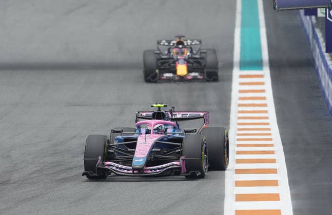 Formula 1 Crypto.com Miami Grand Prix 2026 03.05.2026, Miami International Autodrome, Miami, Formula 1 Crypto.com Miami Grand Prix 2026 ,im Bild Franco Colapinto (ARG), BWT Alpine F1 Team, Max Verstappen (NLD), Oracle Red Bull Racing