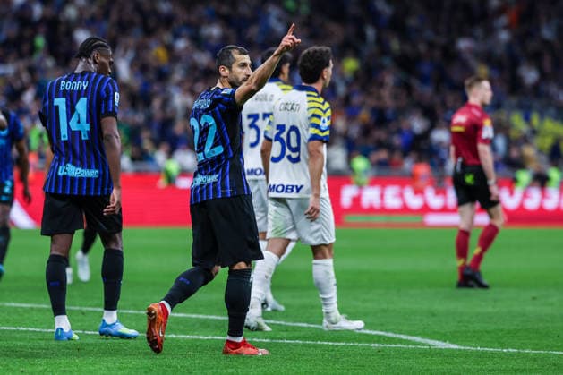 Henrikh Mkhitaryan of FC Internazionale celebrates after scoring a goal during Serie A 2025 26 football match between FC Internazionale and Parma Calcio 1913 at San Siro Stadium in Milan, Italy  Copyright: xFabrizioxCarabelli IPAxSportx xipa-agency.netx xx IPA_74417953 IPA_Agency_IPA74417953