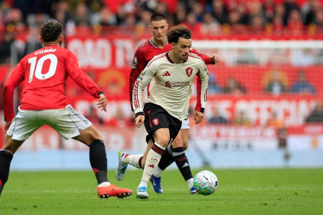 Manchester United, ManU v Liverpool, Premier League Curtis Jones (17) of Liverpool runs with the ball during the Premier League match between Manchester United and Liverpool at Old Trafford, Manchester, UK on 3 May 2026. Manchester Old Trafford Greater Manchester UK Editorial use only DataCo restrictions apply See www.football-dataco.com , Copyright: xConorxMolloyx PSI-24192-0197