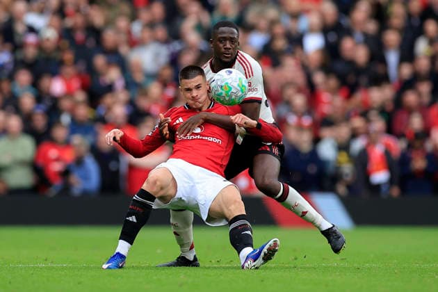 Manchester United, ManU v Liverpool, Premier League Benjamin Sesko (30) of Manchester United is challenged by Ibrahima Konate (5) of Liverpool during the Premier League match between Manchester United and Liverpool at Old Trafford, Manchester, UK on 3 May 2026. Manchester Old Trafford Greater Manchester UK Editorial use only DataCo restrictions apply See www.football-dataco.com , Copyright: xConorxMolloyx PSI-24192-0198