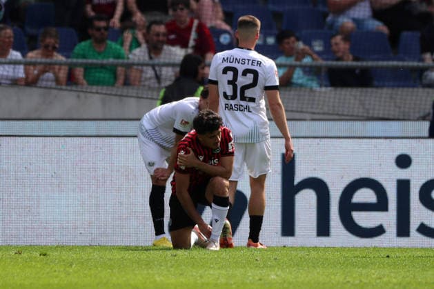 Hannover 96 vs Münster, 2. BL Hannover, 03.05.2026, Fussball - Herren, 2. BL, Saison 2025 2026, Hannover 96 vs Preußen Münster, Spielende, Husseyn Chakroun (Hannover 96), Tobias Raschl (Münster) (DFL DFB REGULATIONS PROHIBIT ANY USE OF PHOTOGRAPHS as IMAGE SEQUENCES and or QUASI-VIDEO) Heinz von Heiden Arena Niedersachsen Deutschland