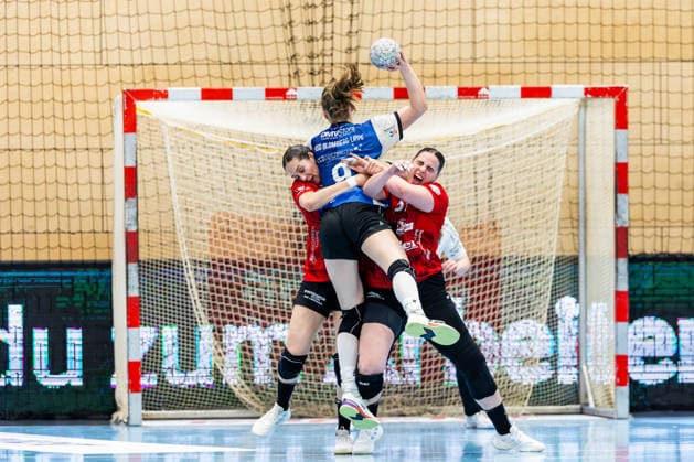 03.05.2026, GER, Handball, Frauen, Saison 2025 2026, Alsco 1.Bl, PlayOff Halbfinale Spiel 2, Thueringer HC - HSG Blomberg-Lippe Kelly de Abreu Rosa (Thueringer HC,3), Nieke Kuehne (HSG Blomberg-Lippe), Josefine Hanfland (Thueringer HC,57) 99947 Bad Langensalza Salza Halle Sporthalle Mehrz Thüringen Deutschland