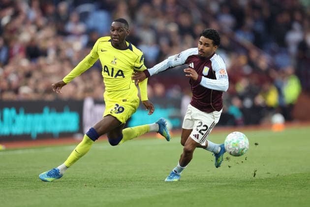 Aston Villa v Tottenham 3 May 2026, Aston - Premier League Football - Aston Villa v Tottenham Hotspur - Randal Kolo Muani of Tottenham Hotspur and Ian Maatsen of Aston Villa - Photo: Charlotte Wilson Offside. Aston UK Copyright: xCharlottexWilsonx xOffsidexOffside