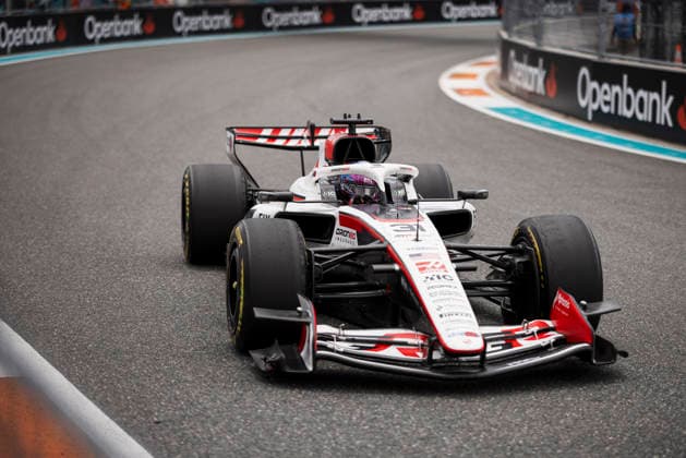 Formula 1 Crypto.com Miami Grand Prix 2026 Joseph Pinchin OVERTAKE MAXPPP - Miami 03 05 2026 31 OCON Esteban (fra), TGR Haas F1 Team, action at the Formula 1 Crypto.com Miami Grand Prix 2026, the 4th round of the 2026 FIA Formula 1 World Championship, WM, Weltmeisterschaft at the Miami International Autodrome in Miami Gardens, United States, from 30 April to 3 May 2026 Miami Miami International Autodrome in Miami Gardens United States  Copyright: xOVERTAKE MAXPPPxJosephxPinchinx OVT202605044067 OVT202605044067